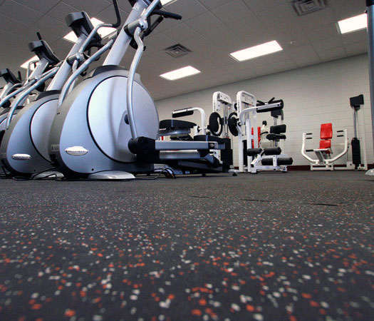 Piso de caucho para gimnasio en Bogotá